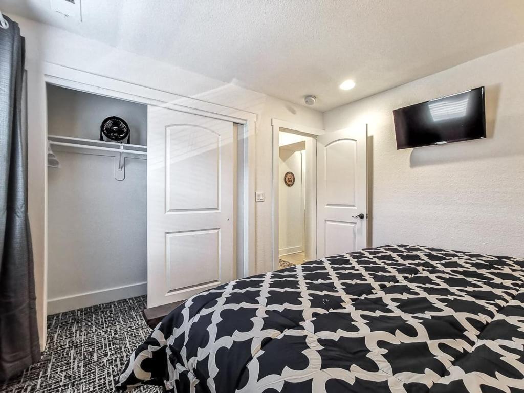 Plaza 2 King Br 2 Full Bth Villa Канзас Сити Екстериор снимка